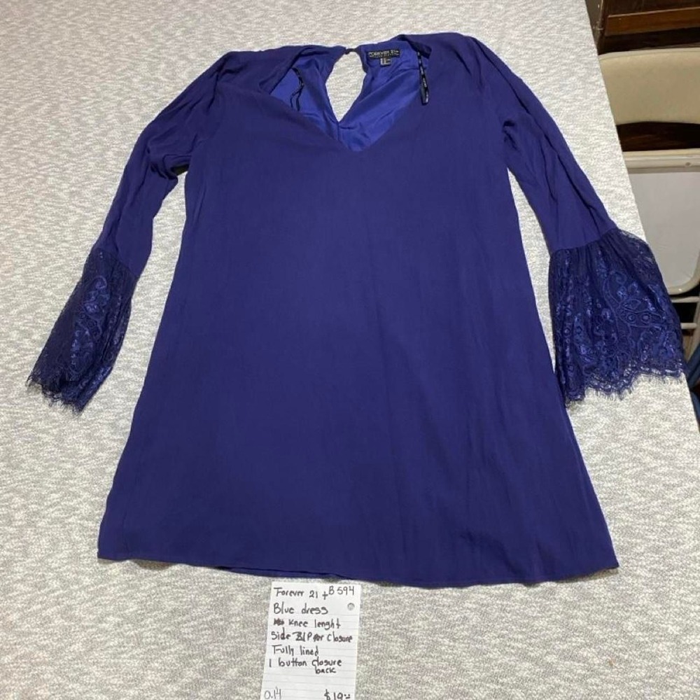 Forever 21 Plus Size 2X Blue V-Neck Long Sleeve dress SKU-B594